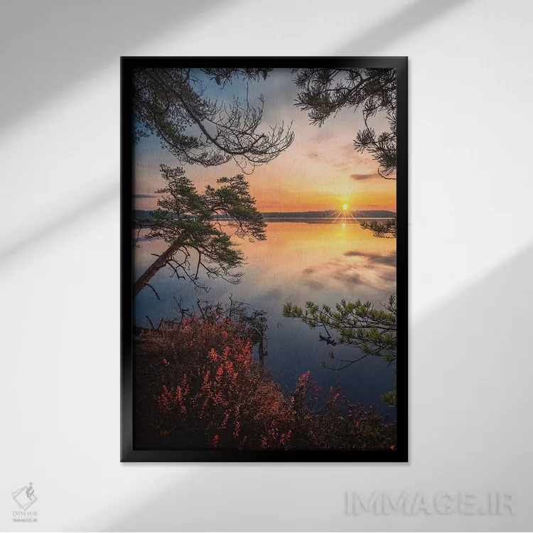 تابلو دکوراتیو دستیابی اثر لاری لوهی - نمای قابدار مشکی