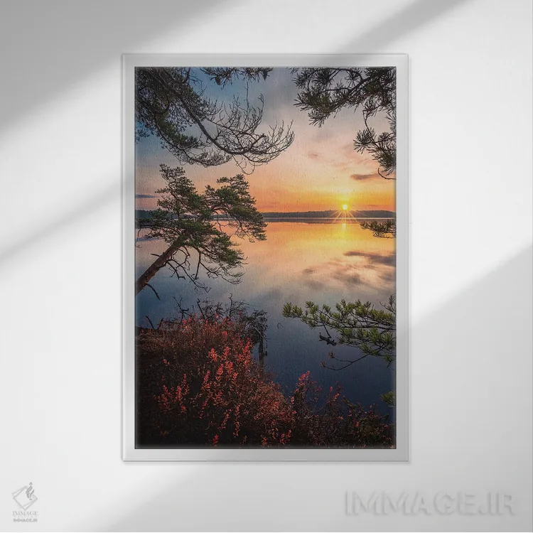 تابلو دکوراتیو دستیابی اثر لاری لوهی - نمای قابدار سفید