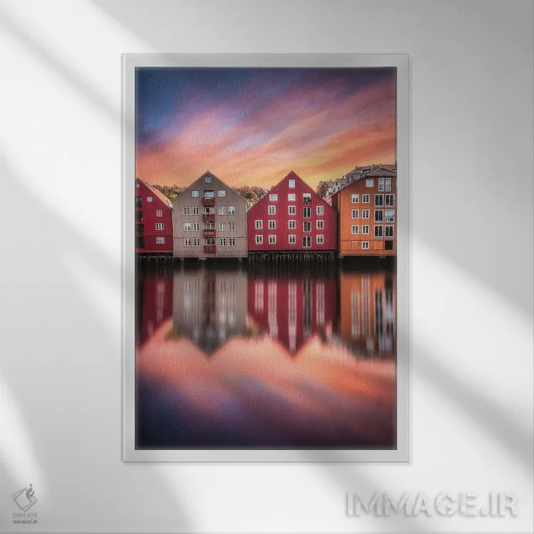 تابلو دکوراتیو تروندهیم اثر لاری لوهی - نمای قابدار سفید