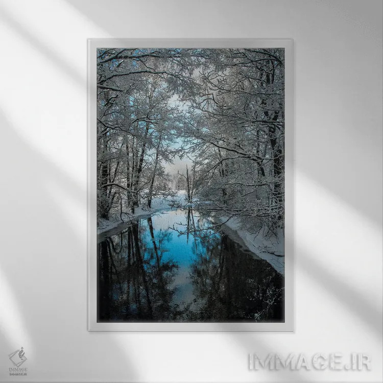 تابلو دکوراتیو روز زمستانی اثر لاری لوهی - نمای قابدار سفید