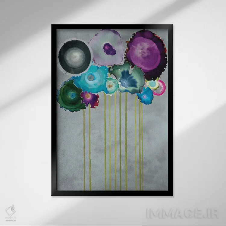 تابلو انتزاعی دسته گل نقره ای اثر لورا ون هورن - نمای قابدار مشکی