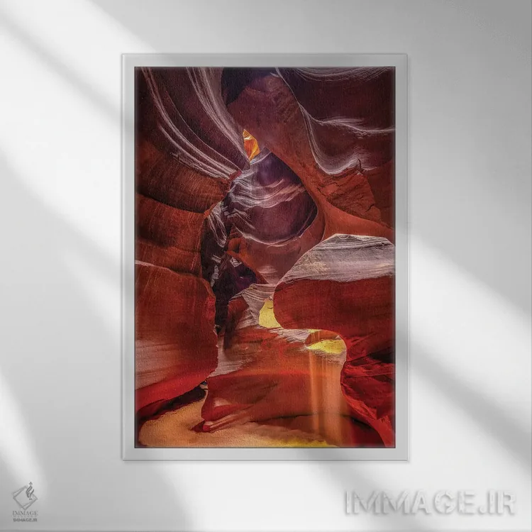 تابلو دکوراتیو شن طلایی اثر مارکو کارماسی - نمای قابدار سفید