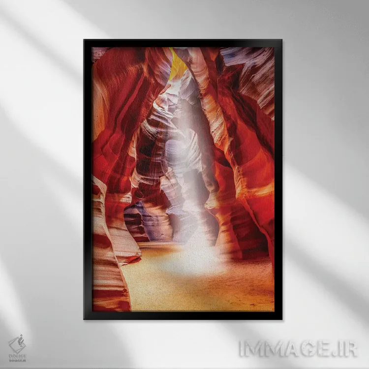 تابلو دکوراتیو شبح اثر مارکو کارماسی - نمای قابدار مشکی