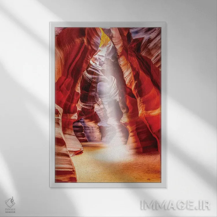 تابلو دکوراتیو شبح اثر مارکو کارماسی - نمای قابدار سفید