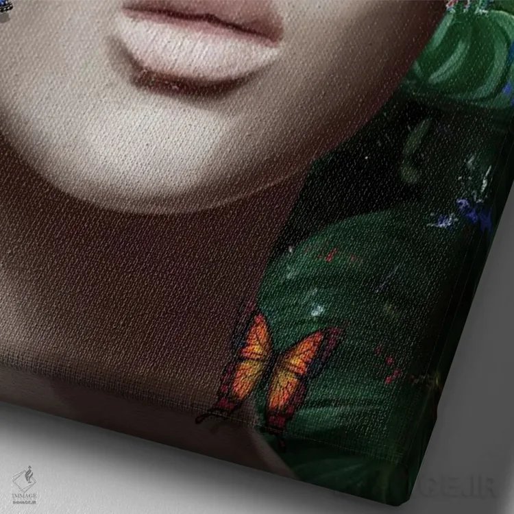 تابلو مدرن اگنس با گل ها، شاخ و برگ و پروانه ها اثر مارسیا آلک - نمای نزدیک بافت بوم