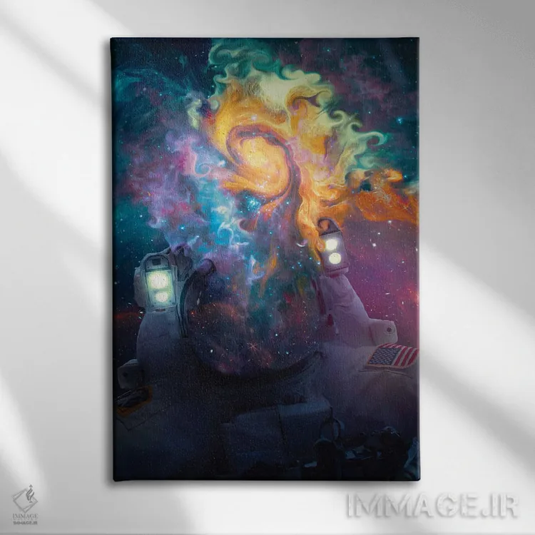 تابلو دکوراتیو کیهان نورد ۲ اثر ماریشا بکر - نمای روبهرو روی دیوار