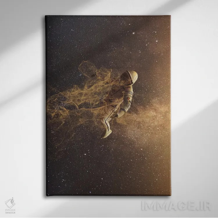 تابلو دکوراتیو گمشده در فضا اثر ماریشا بکر - نمای روبهرو روی دیوار