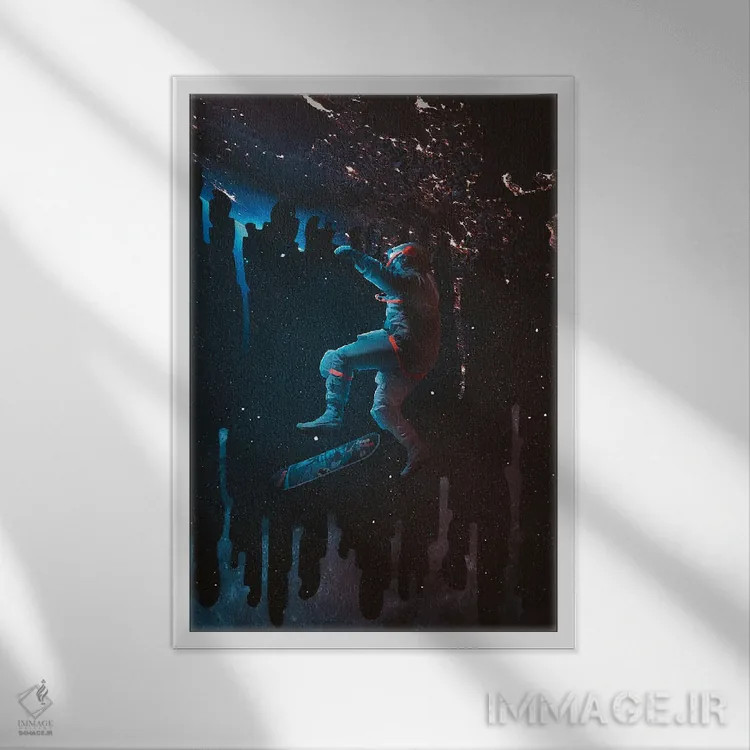 تابلو دکوراتیو اسکیت فضایی اثر ماریشا بکر - نمای قابدار سفید