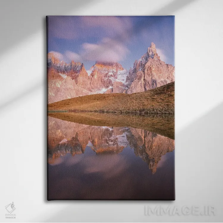 تابلو دکوراتیو بازتاب دولومیت اثر مائورو باتیستلی - نمای روبهرو روی دیوار