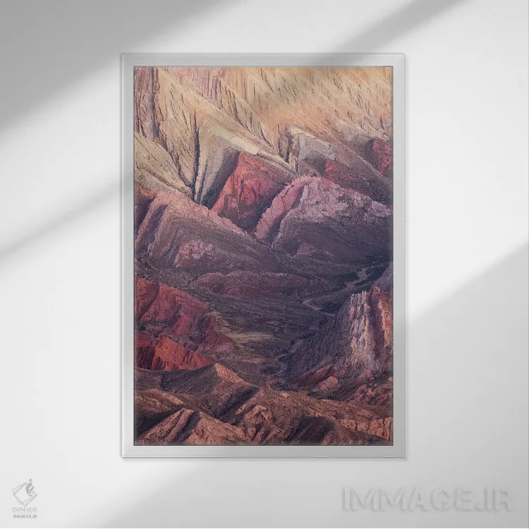 تابلو دکوراتیو سرزمین پیکان اثر مائورو باتیستلی - نمای قابدار سفید