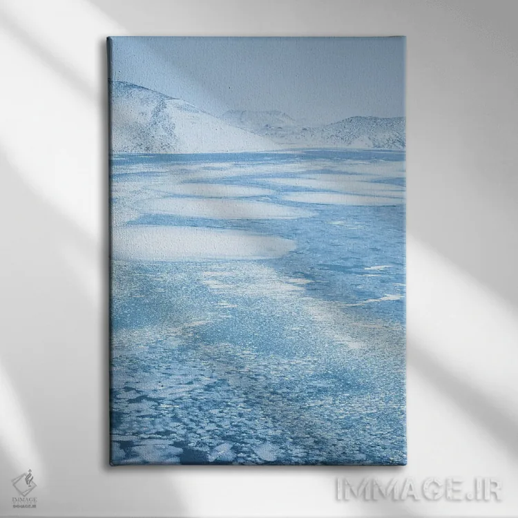 تابلو دکوراتیو آبی اثر مائورو باتیستلی - نمای روبهرو روی دیوار