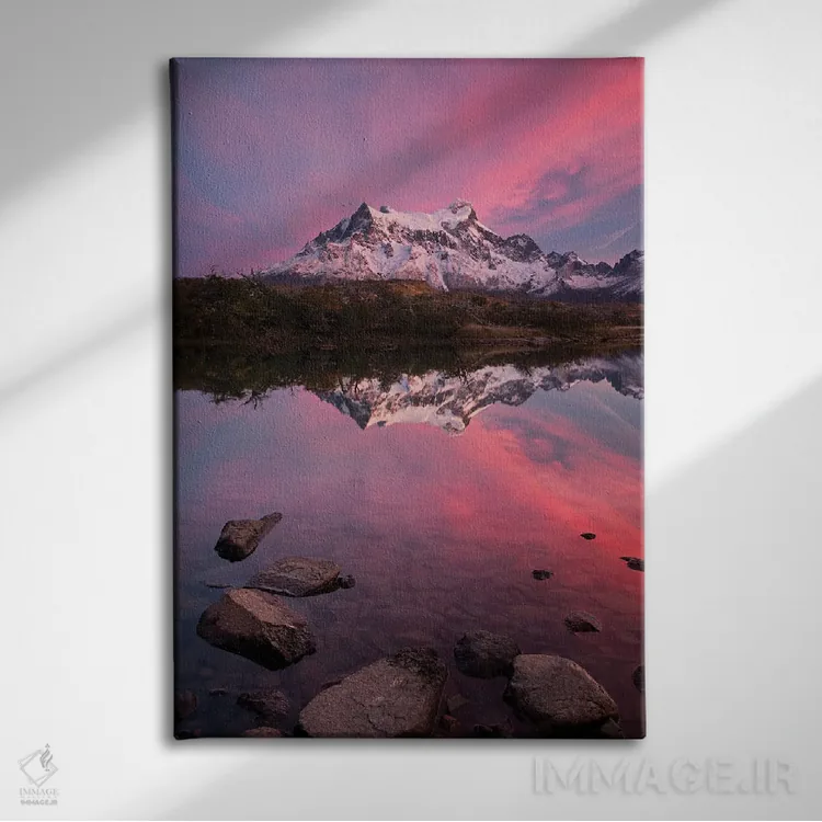 تابلو دکوراتیو طلوع پاتاگونیا اثر مائورو باتیستلی - نمای روبهرو روی دیوار