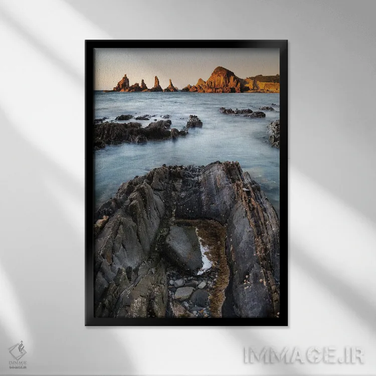 تابلو دکوراتیو جاودانگی گویروئا اثر مائورو باتیستلی - نمای قابدار مشکی