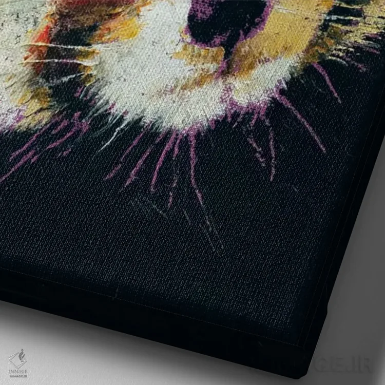 تابلو دکوراتیو پاندای قرمز اثر مایکل کریس - نمای نزدیک بافت بوم