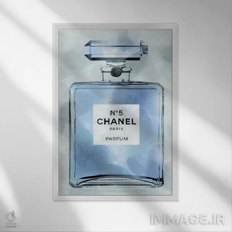 تابلو دکوراتیو بطری عطر آبی اثر مدلین بلیک - نمای قابدار سفید