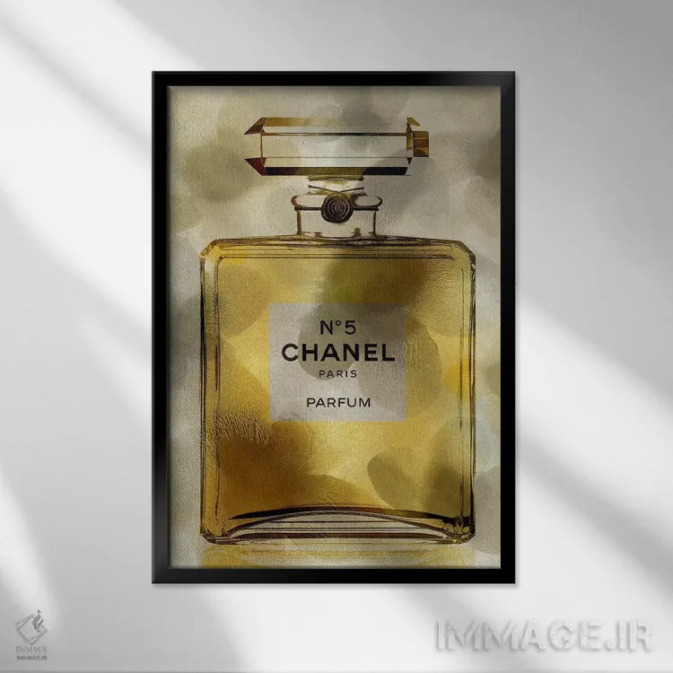 تابلو دکوراتیو بطری عطر طلایی اثر مدلین بلیک - نمای قابدار مشکی