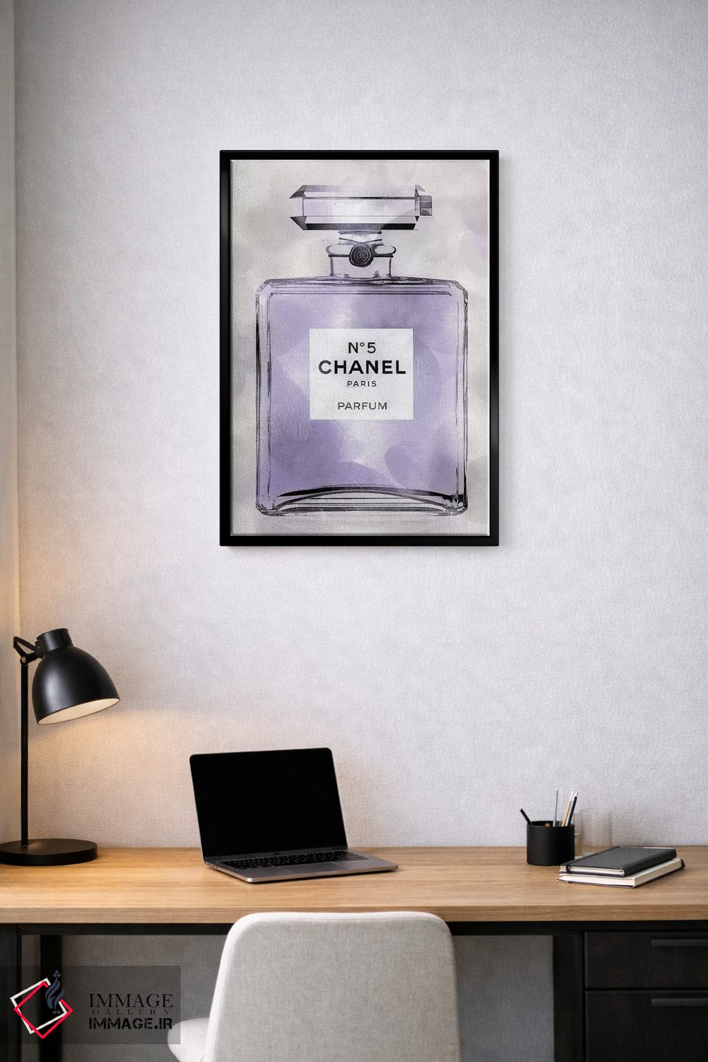 تابلو دکوراتیو بطری عطر بنفش اثر مدلین بلیک - D2B