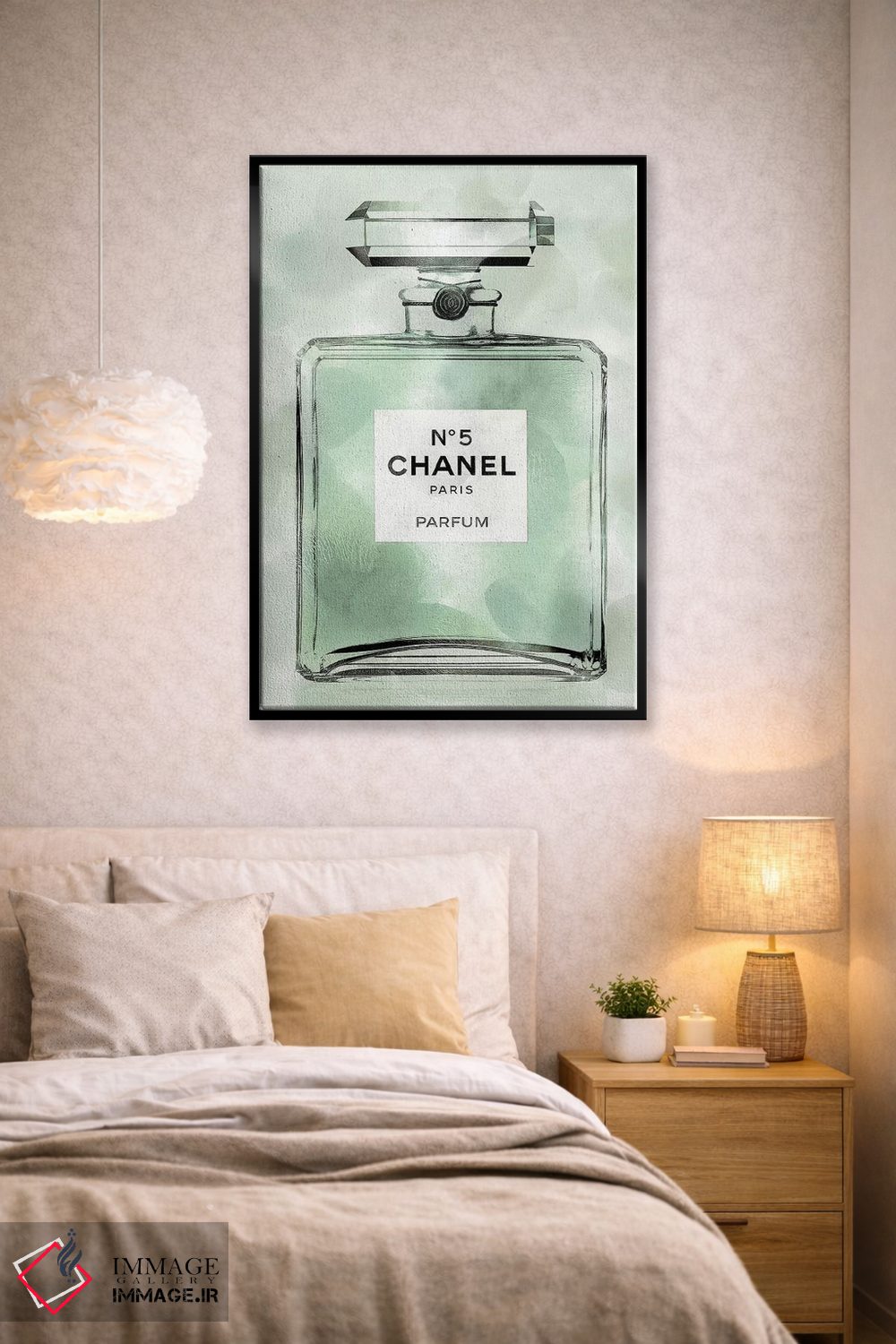 تابلو دکوراتیو بطری عطر سبز اثر مدلین بلیک - D2B