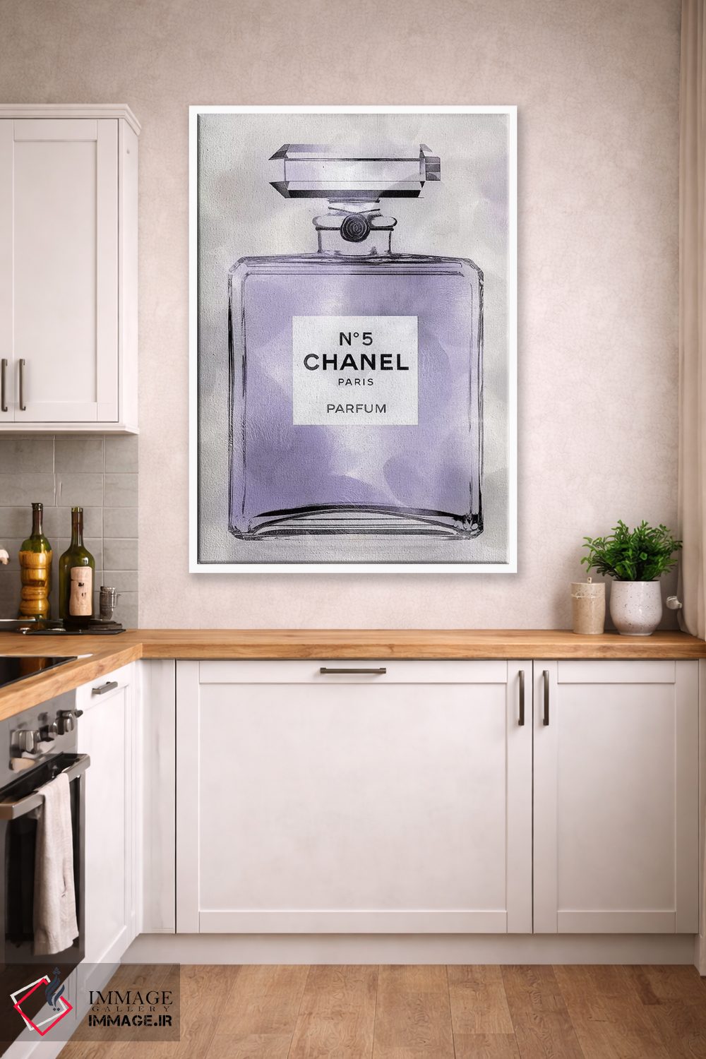 تابلو دکوراتیو بطری عطر بنفش اثر مدلین بلیک - D6W