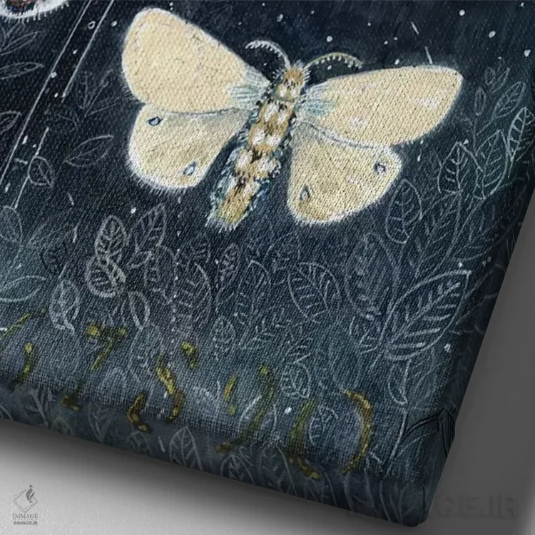 تابلو مدرن شب پره های شبانه روی زمینه آبی اثر میری اشت - نمای نزدیک بافت بوم