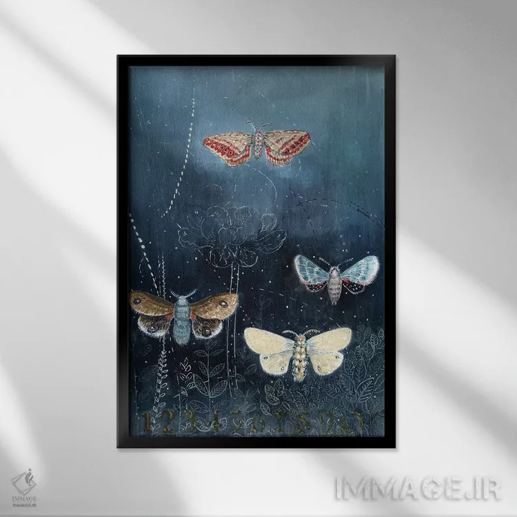 تابلو مدرن شب پره های شبانه روی زمینه آبی اثر میری اشت - نمای قابدار مشکی