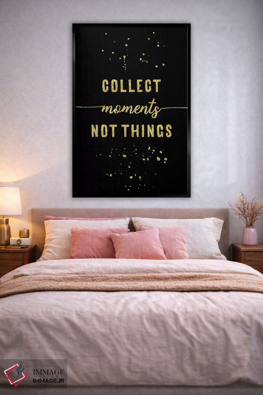 تابلو دکوراتیو طلایی؛ خاطره ها را جمع کن نه اشیا را اثر ملانی ویولا - D2B