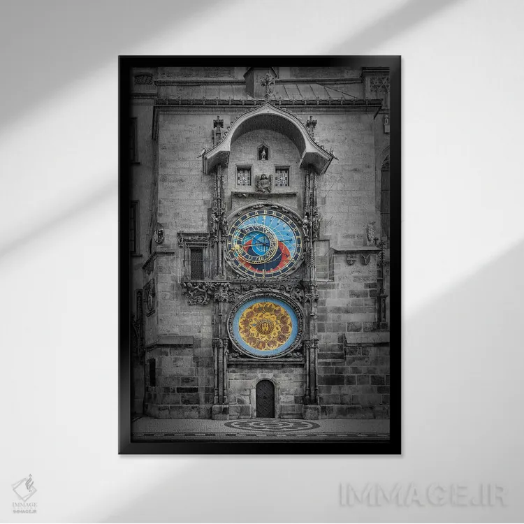 تابلو دکوراتیو ساعت اورلوی پراگ اثر ملانی ویولا - نمای قابدار مشکی