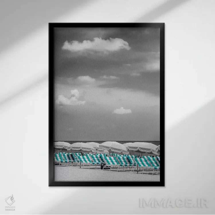 تابلو دکوراتیو صحنه ساحل با برجستگی رنگ فیروزه ای اثر ملانی ویولا - نمای قابدار مشکی