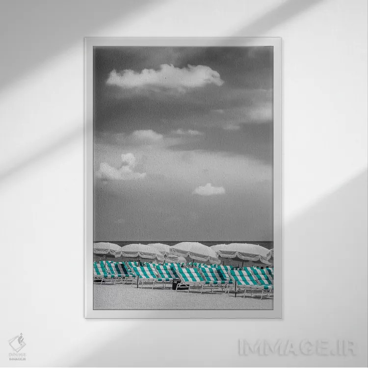 تابلو دکوراتیو صحنه ساحل با برجستگی رنگ فیروزه ای اثر ملانی ویولا - نمای قابدار سفید