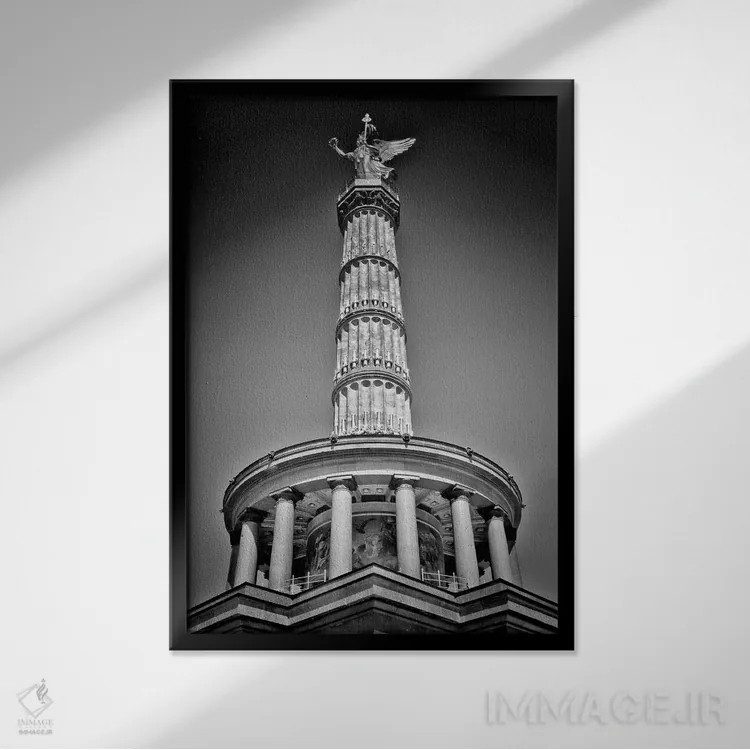 تابلو دکوراتیو ستون پیروزی برلین اثر ملانی ویولا - نمای قابدار مشکی