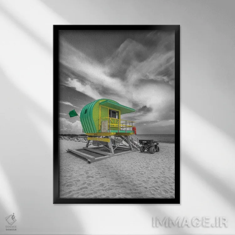 تابلو دکوراتیو ساحل معمولی میامی اثر ملانی ویولا - نمای قابدار مشکی