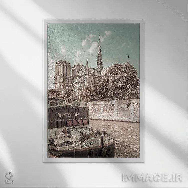 تابلو دکوراتیو کلیسای نوتردام پاریس اثر ملانی ویولا - نمای قابدار سفید