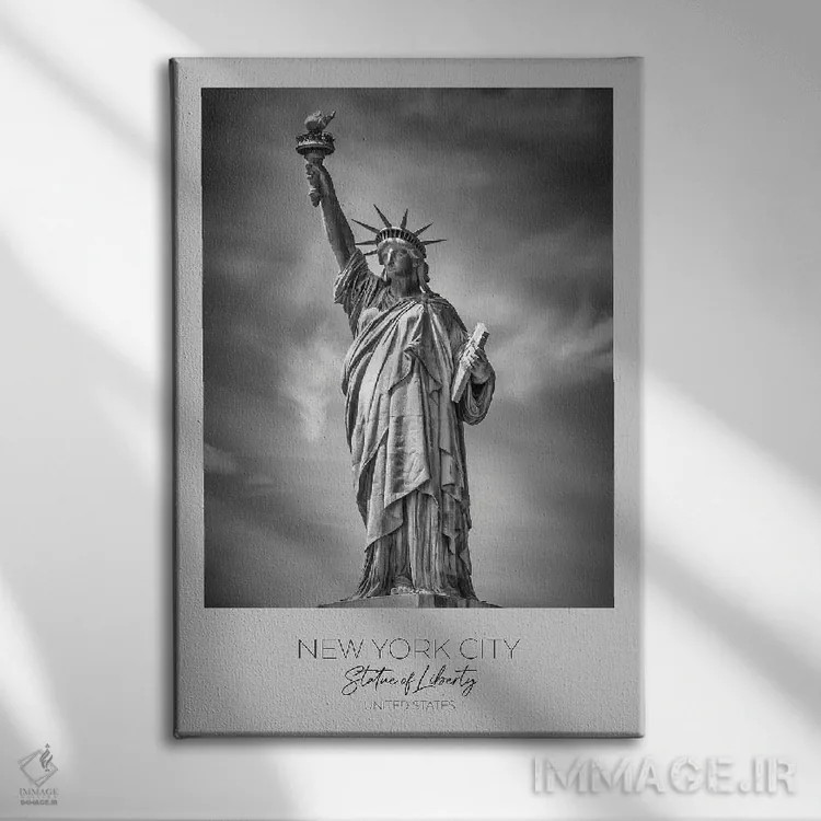 تابلو دکوراتیو در کانون توجه: مجسمه آزادی نیویورک اثر ملانی ویولا - نمای روبهرو روی دیوار