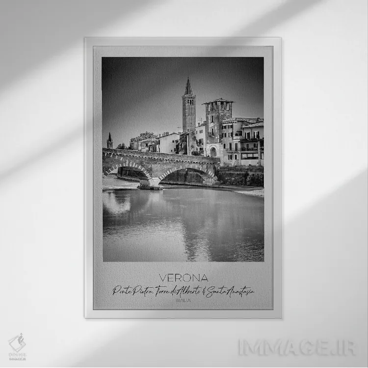 تابلو دکوراتیو در کانون توجه: پل پیترا، برج آلبرتو و سانتا آناستازیا ورونا اثر ملانی ویولا - نمای قابدار سفید