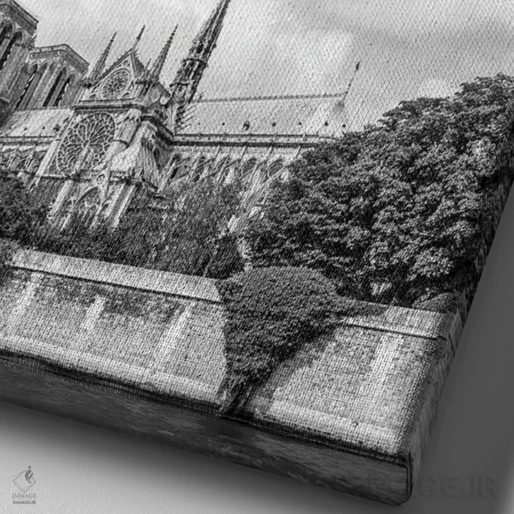 تابلو دکوراتیو کلیسای نوتردام پاریس با متن و نمای شهر اثر ملانی ویولا - نمای نزدیک بافت بوم