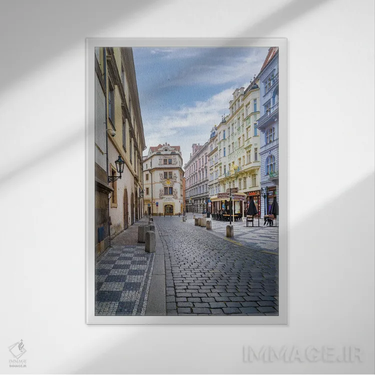تابلو دکوراتیو کارلووا، کوچه ای دنج در پراگ اثر ملانی ویولا - نمای قابدار سفید