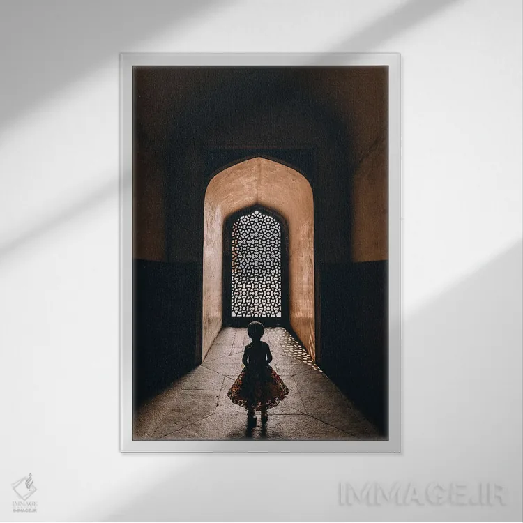 تابلو دکوراتیو سایه ها در دهلی اثر ملیسا فایندلی - نمای قابدار سفید