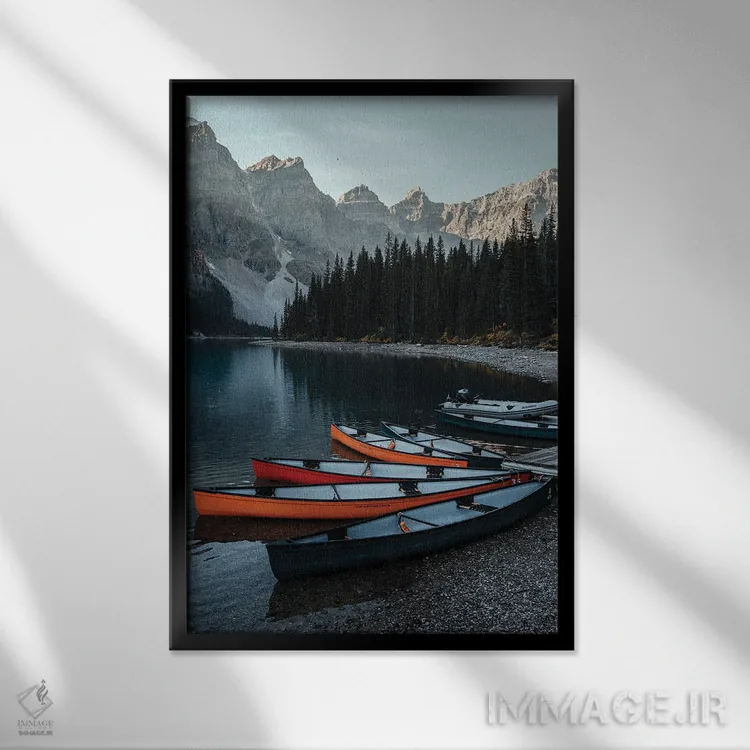 تابلو دکوراتیو دریاچه مورین اثر ملیسا فایندلی - نمای قابدار مشکی