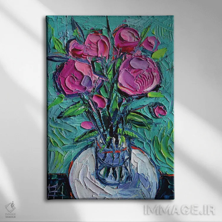 تابلو دکوراتیو گل صدتومانی انتزاعی روی میز سفید اثر مونا ادولسکو - نمای روبهرو روی دیوار