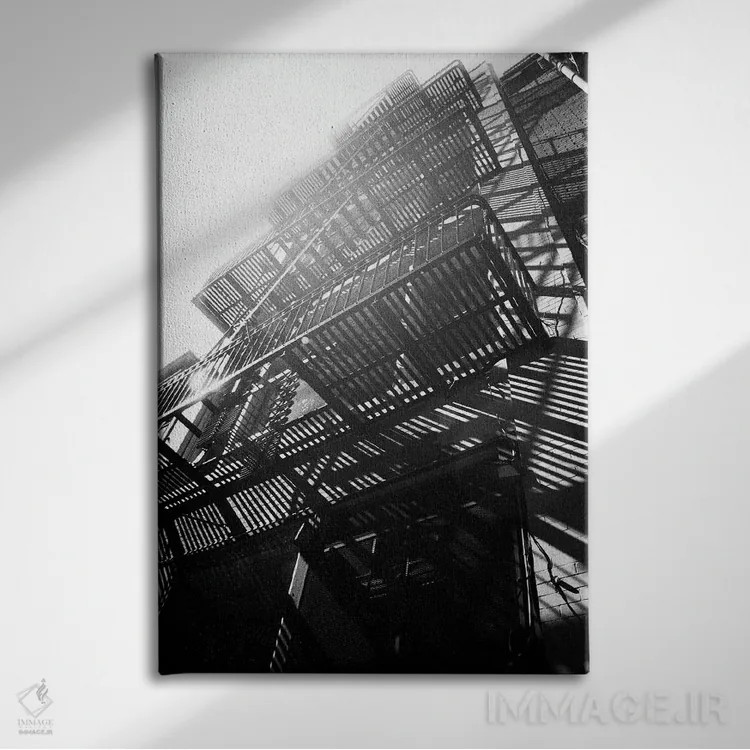 تابلو دکوراتیو پله اضطراری اثر مایکل فرانک - نمای روبهرو روی دیوار