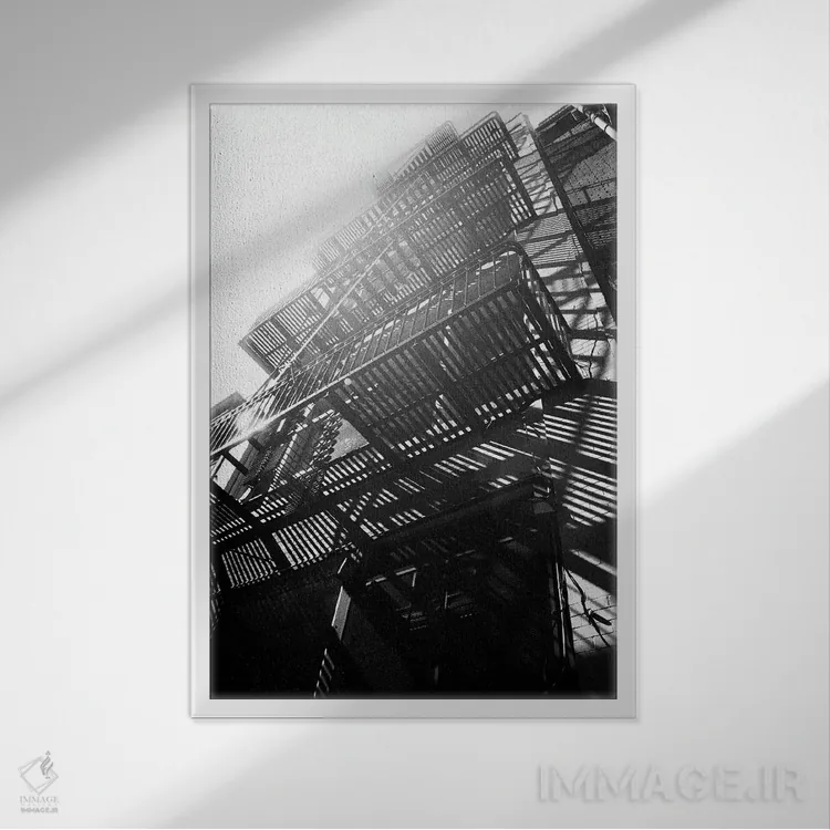 تابلو دکوراتیو پله اضطراری اثر مایکل فرانک - نمای قابدار سفید
