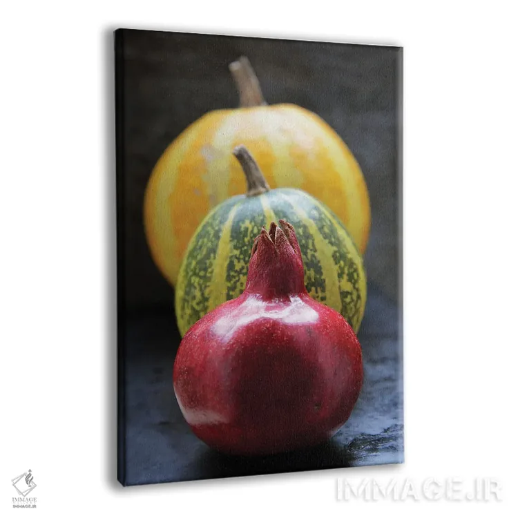 تابلو دکوراتیو انار و کدو تنبل روی زمینه سیاه ۲ اثر مایک کیف - نمای پرسپکتیو محصول