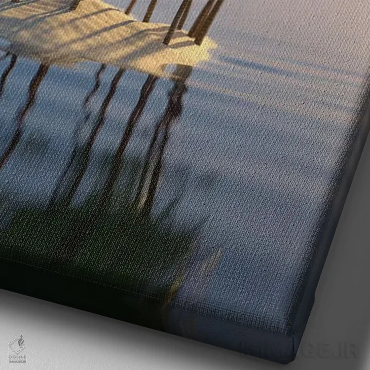 تابلو دکوراتیو جزیره کوچک گرمسیری در دریا اثر مایک کیف - نمای نزدیک بافت بوم