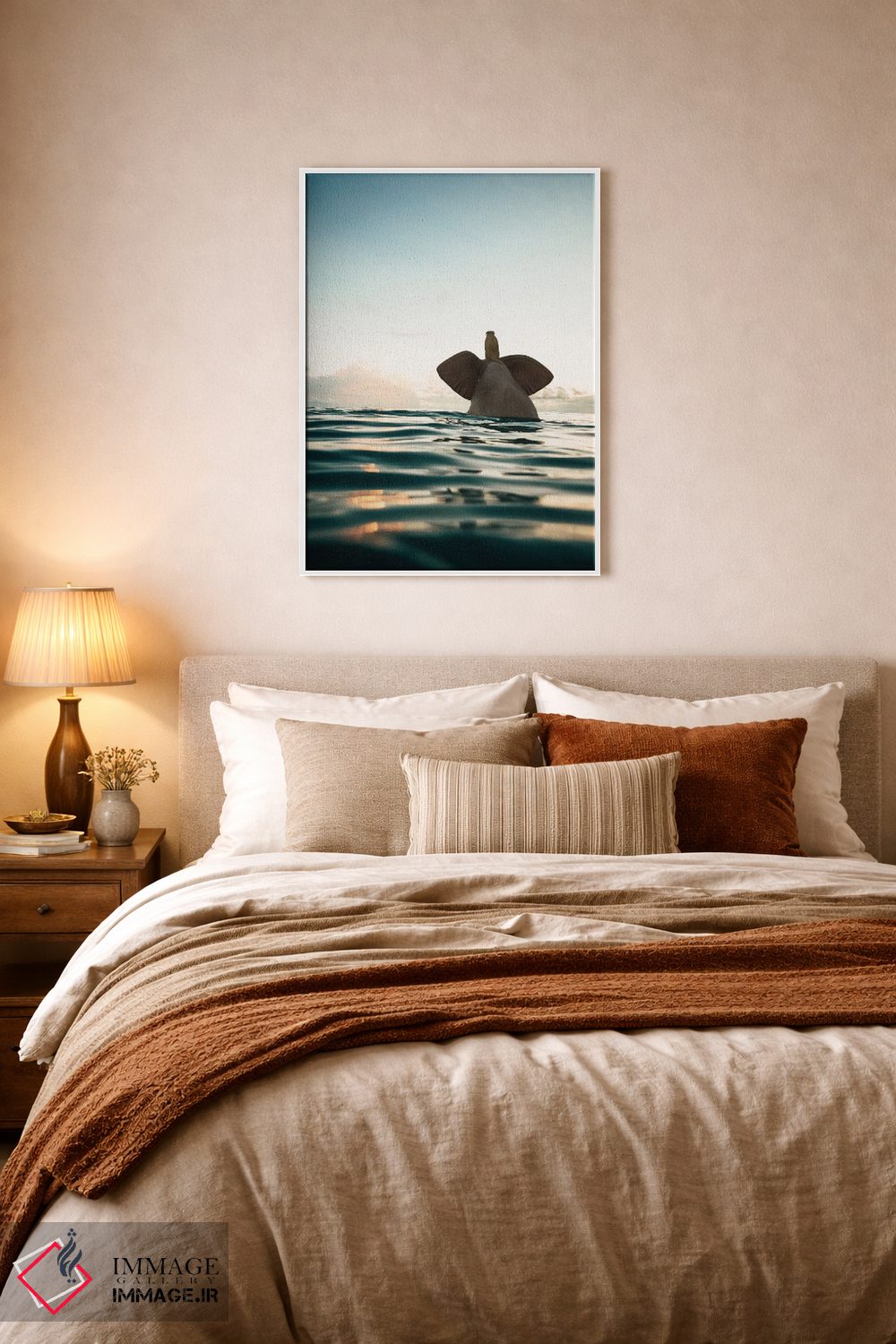 تابلو دکوراتیو فیل و سگ در دریا شنا می کنند اثر مایک کیف - D5W