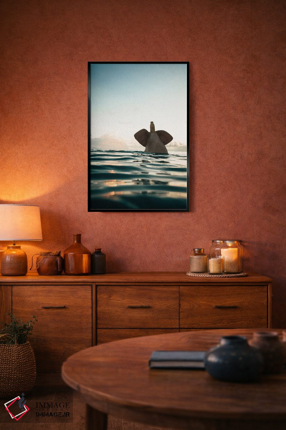 تابلو دکوراتیو فیل و سگ در دریا شنا می کنند اثر مایک کیف - D4B