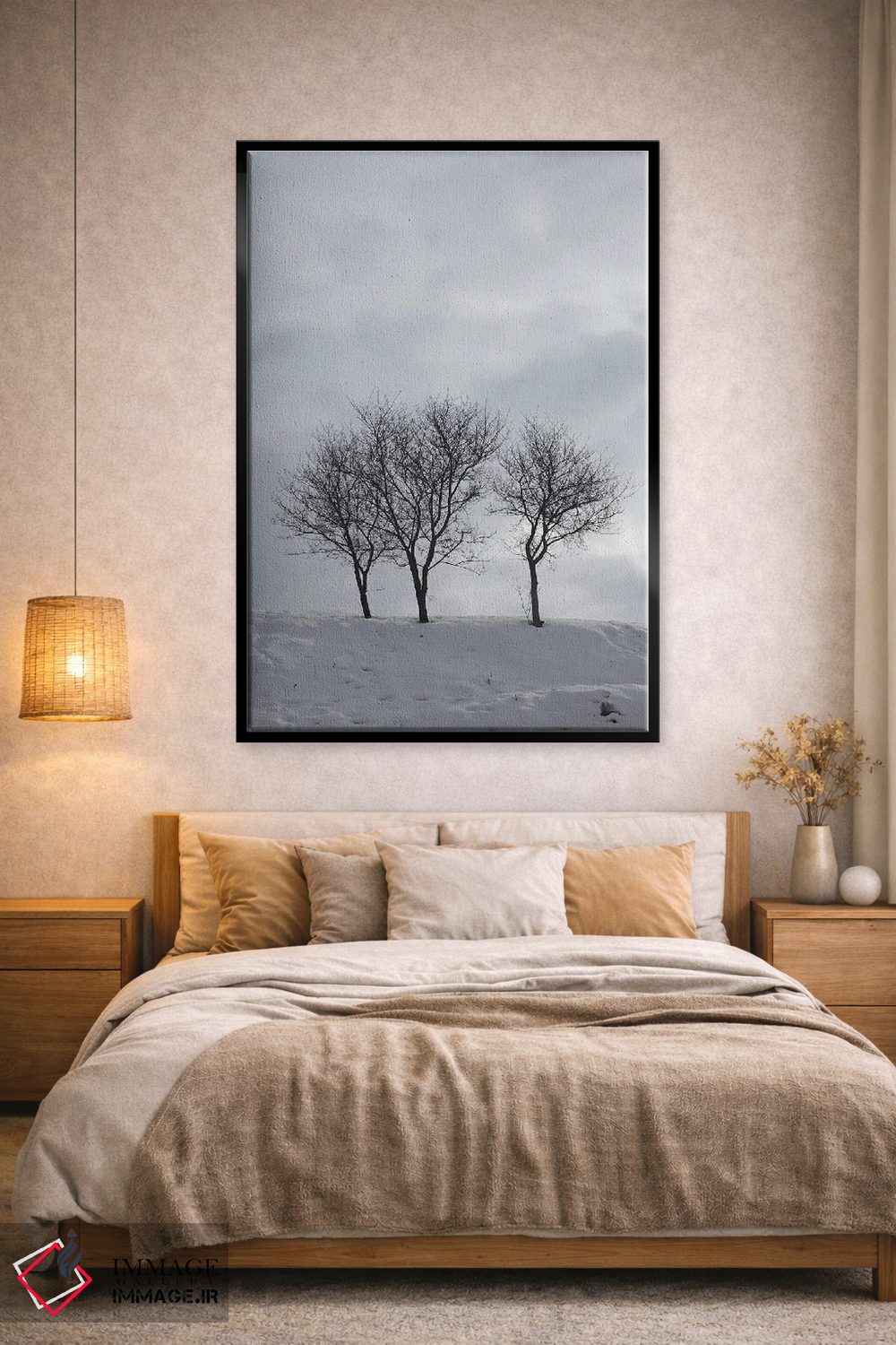 تابلو دکوراتیو سه درخت بدون برگ روی تپه ای برفی اثر مایک کیف - D1B