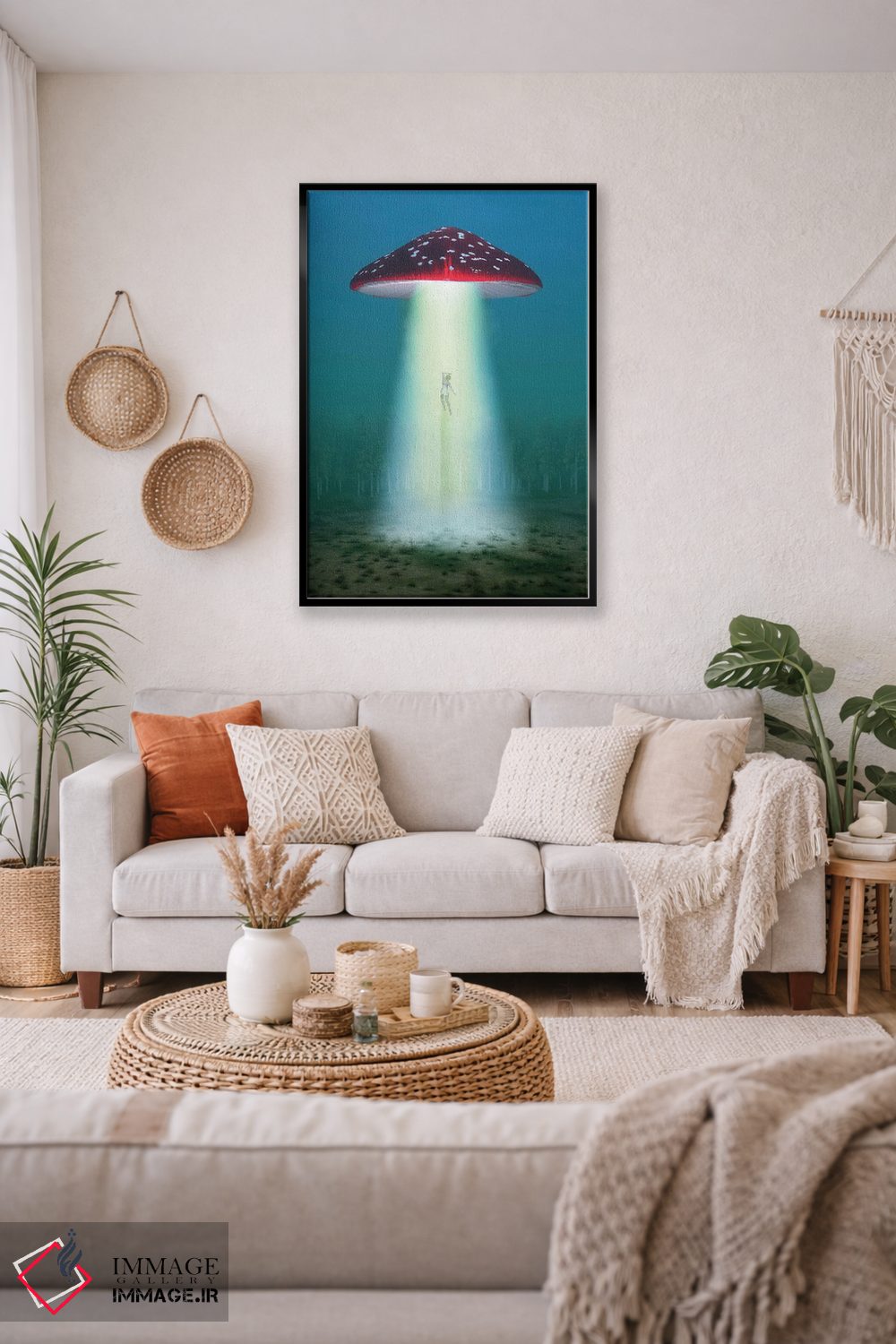 تابلو دکوراتیو قارچ توهم زا پرنده در شب زنی را می رباید اثر مایک کیف - D4B