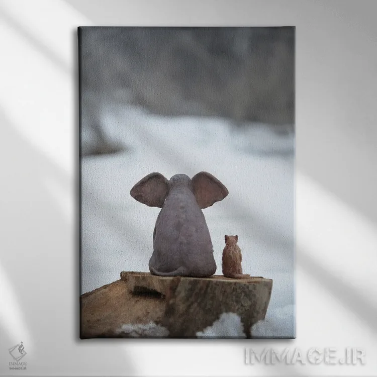 تابلو دکوراتیو فیل و سگ روی تنه درخت در زمستان نشسته اند اثر مایک کیف - نمای روبهرو روی دیوار