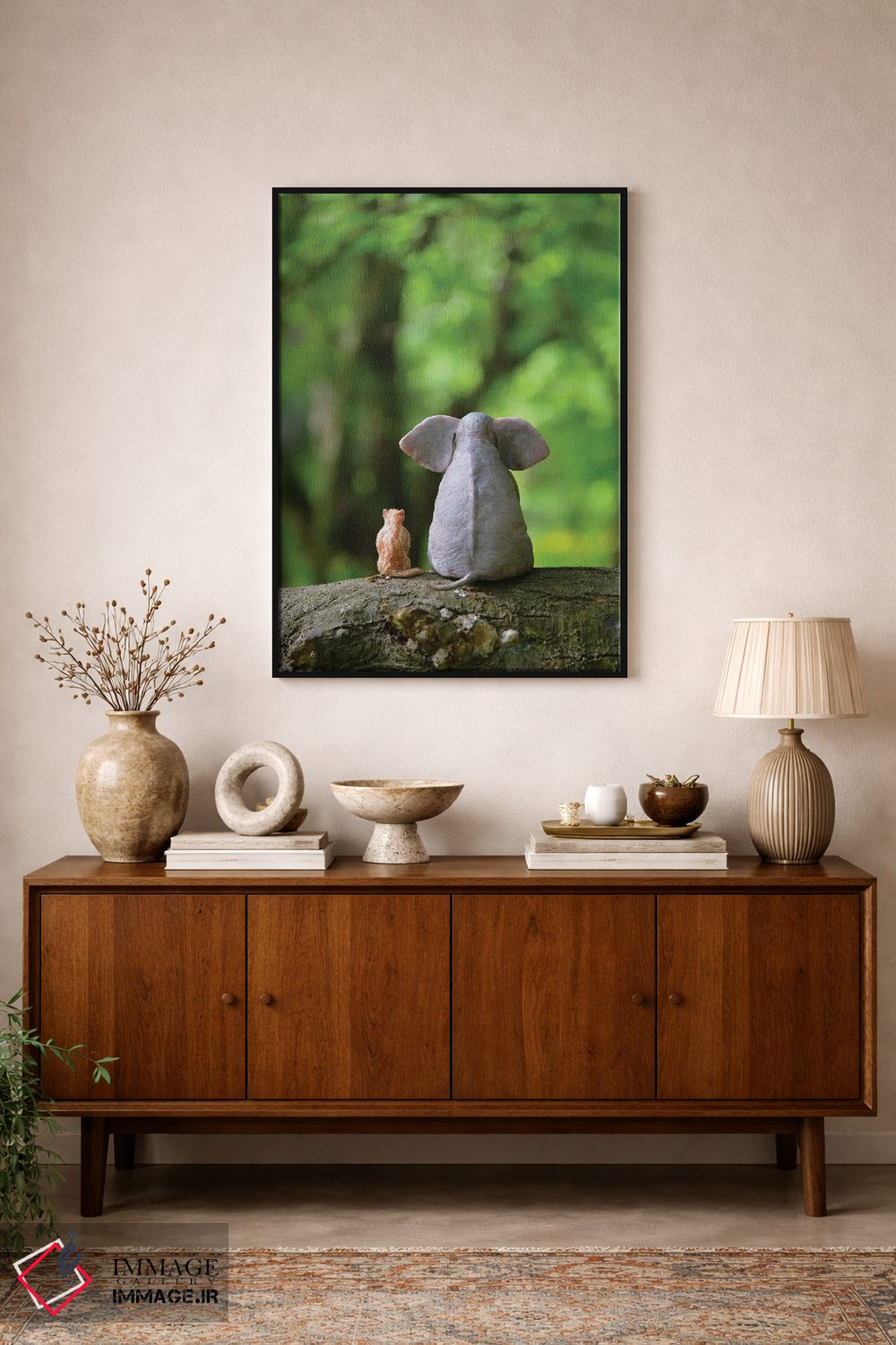 تابلو دکوراتیو فیل و سگ در جنگل نشسته اند اثر مایک کیف - D1B