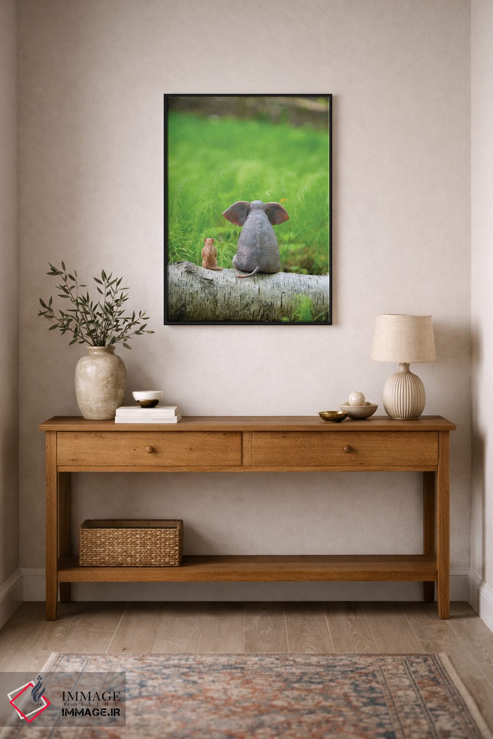 تابلو دکوراتیو فیل و سگ روی چمنزار سبز نشسته اند اثر مایک کیف - D2B